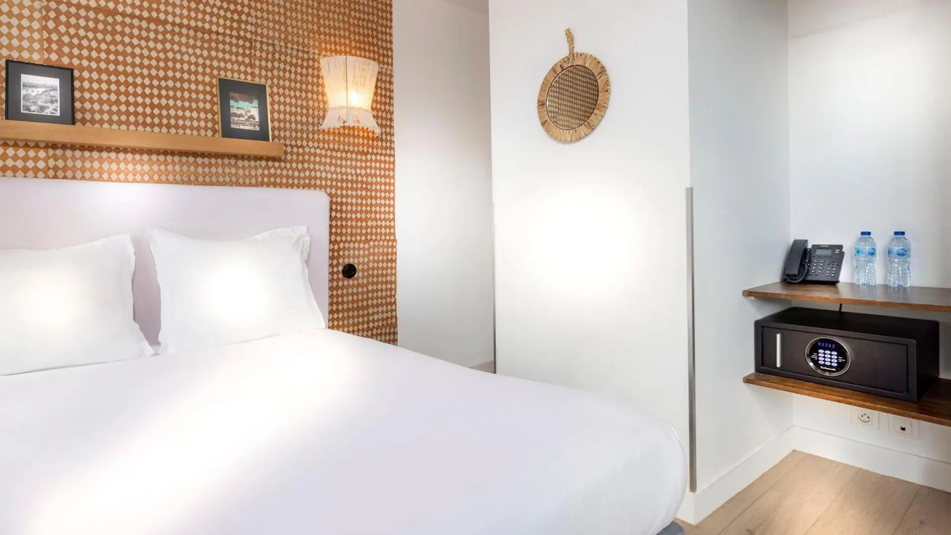Hotel Emile Le Marais Paris 3*,  France